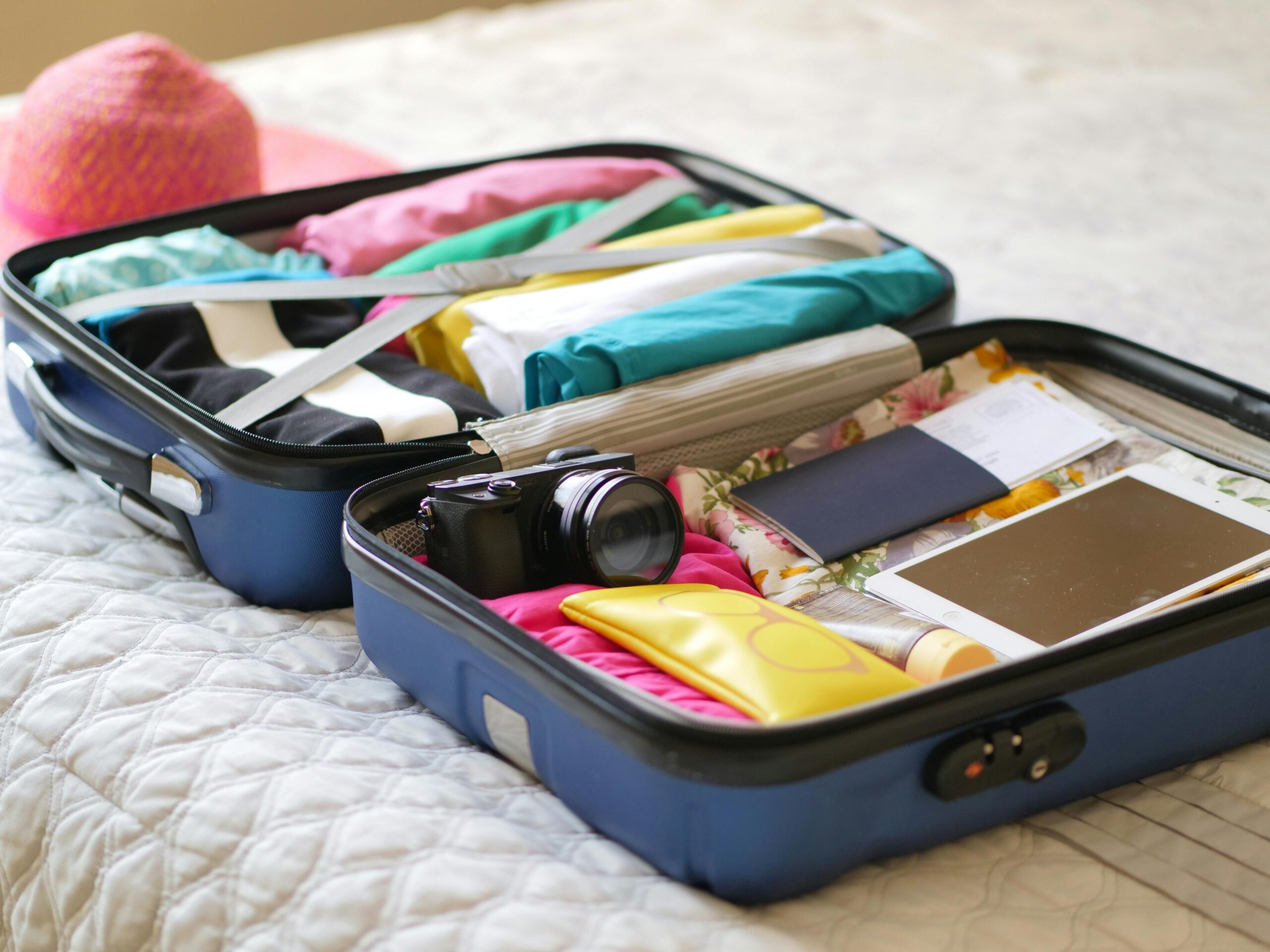 The BEST 10 Travel Essential Things You HAVE To Pack!